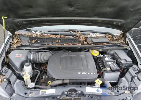 2017 Dodge Grand Caravan Gt z USA, uszkodzony, nr VIN 2C4RDGEG7HR547083